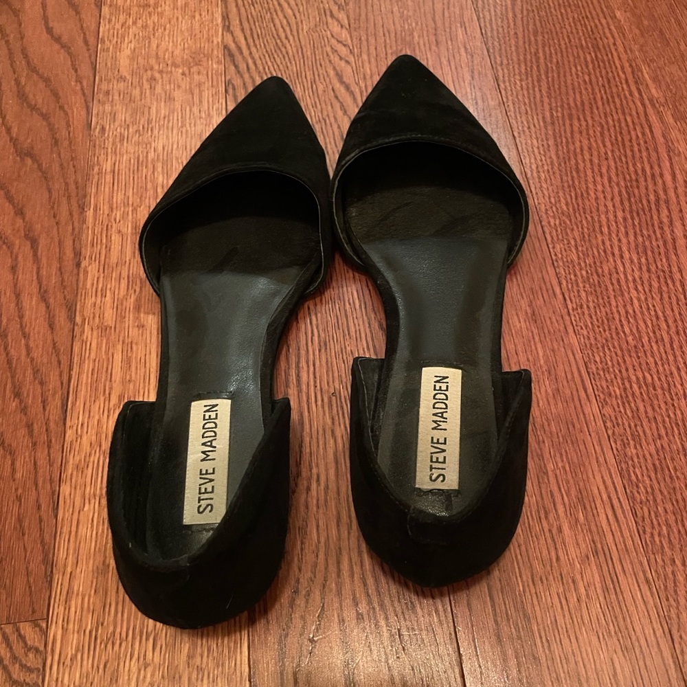 Steve Madden Black Suede Flats with Pointed Toe